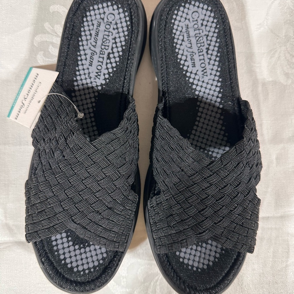 NWT Croft & Barrow Memory Foam Black Woven Sandals